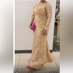 Wow wow wow Royal 👸🏽 Lace Evening, Wedding & Gorgeous Outfit


ACCEPTING OFFERS